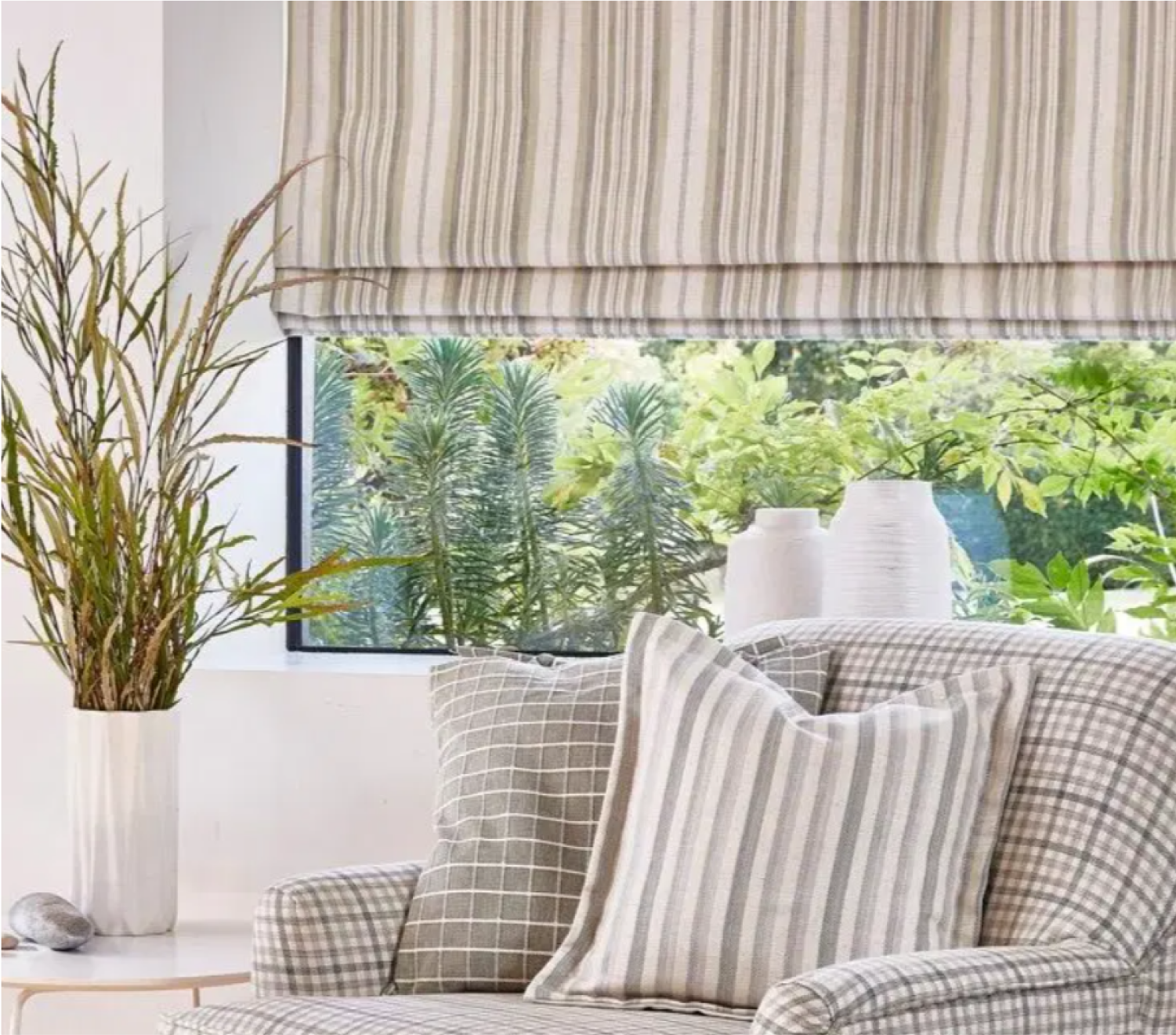 Maltese Bail Roman Blind