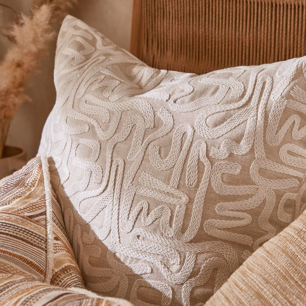 Script Linen Cushion ILIV Script Linen Cushion
